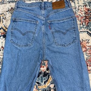 Levi jeans